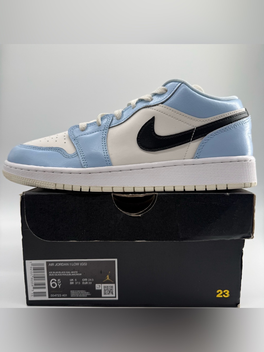 Air Jordan 1 Low GS Ice Blue Black 6.5Y Womenβs 8 New With Box